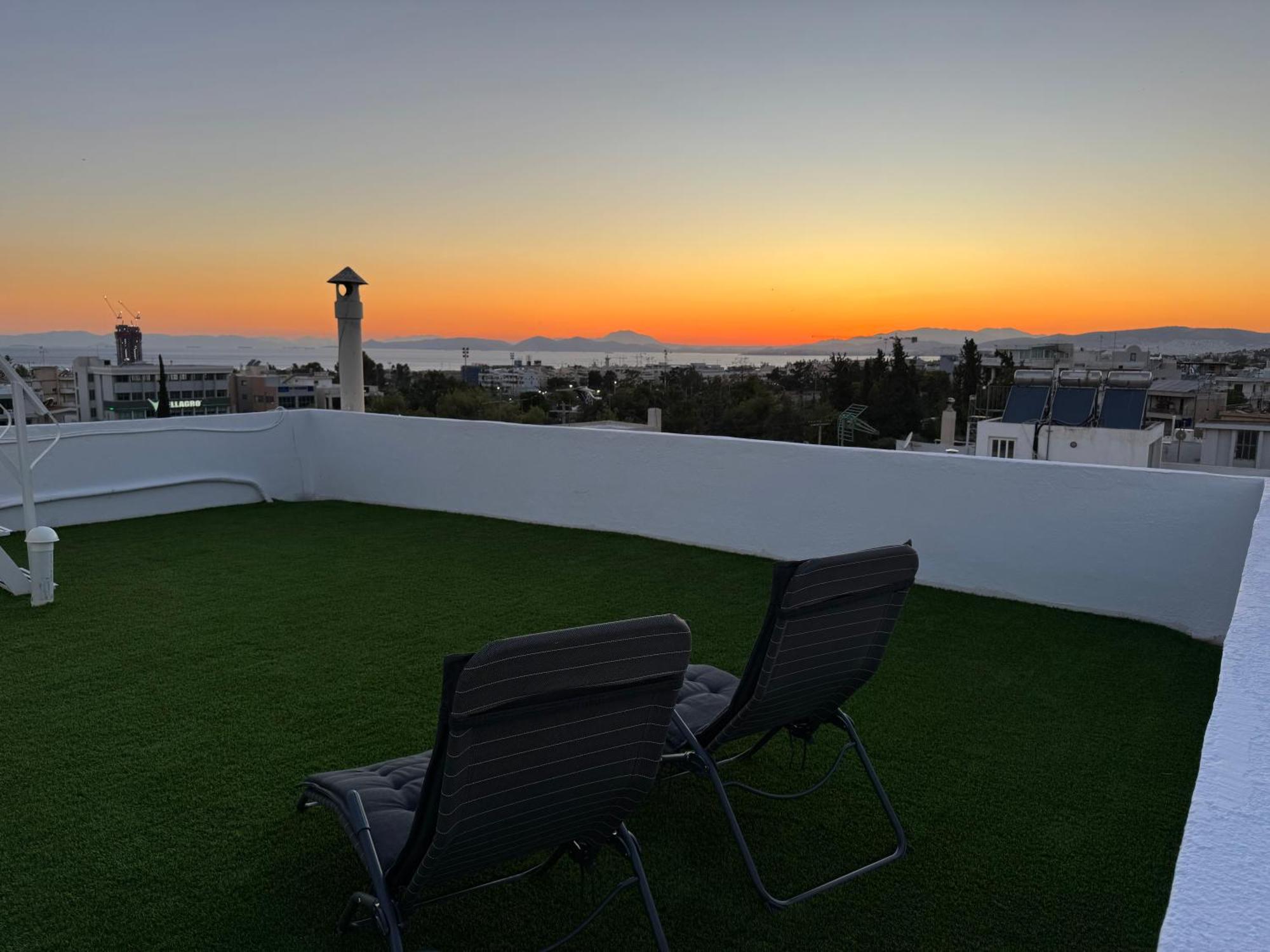 Skyline Oasis Rooftop *